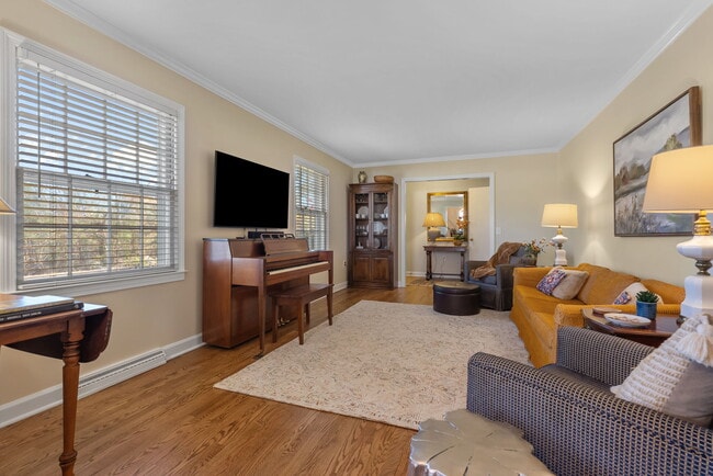 Building Photo - 5 Coleman Park Cir