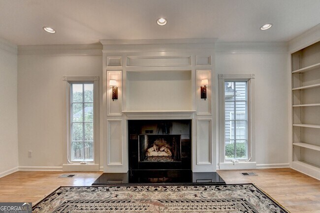 Building Photo - 2611 Briers N Dr