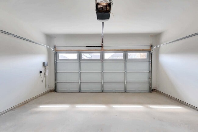 Building Photo - 408 Tinto St