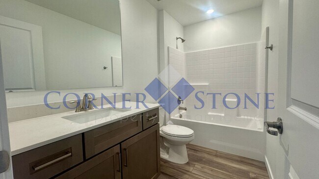 Building Photo - Beautiful Home In Nampa!