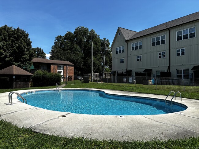 Building Photo - 2733 Jersey Ave