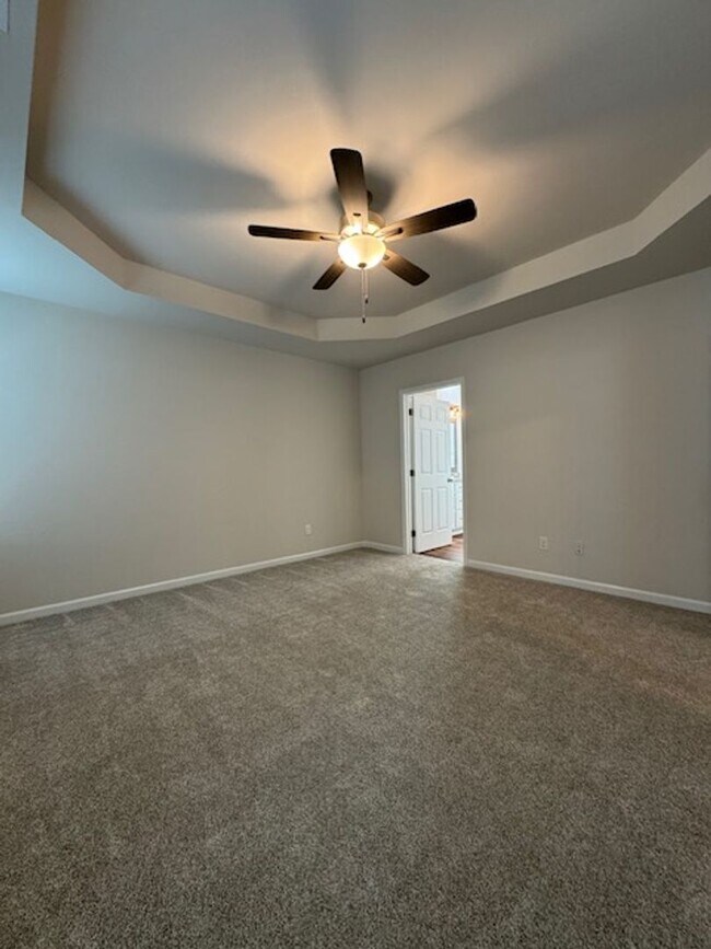 Building Photo - 111 Kendall Farms Dr
