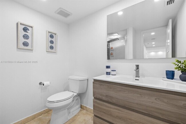 Building Photo - 2401 Collins Ave