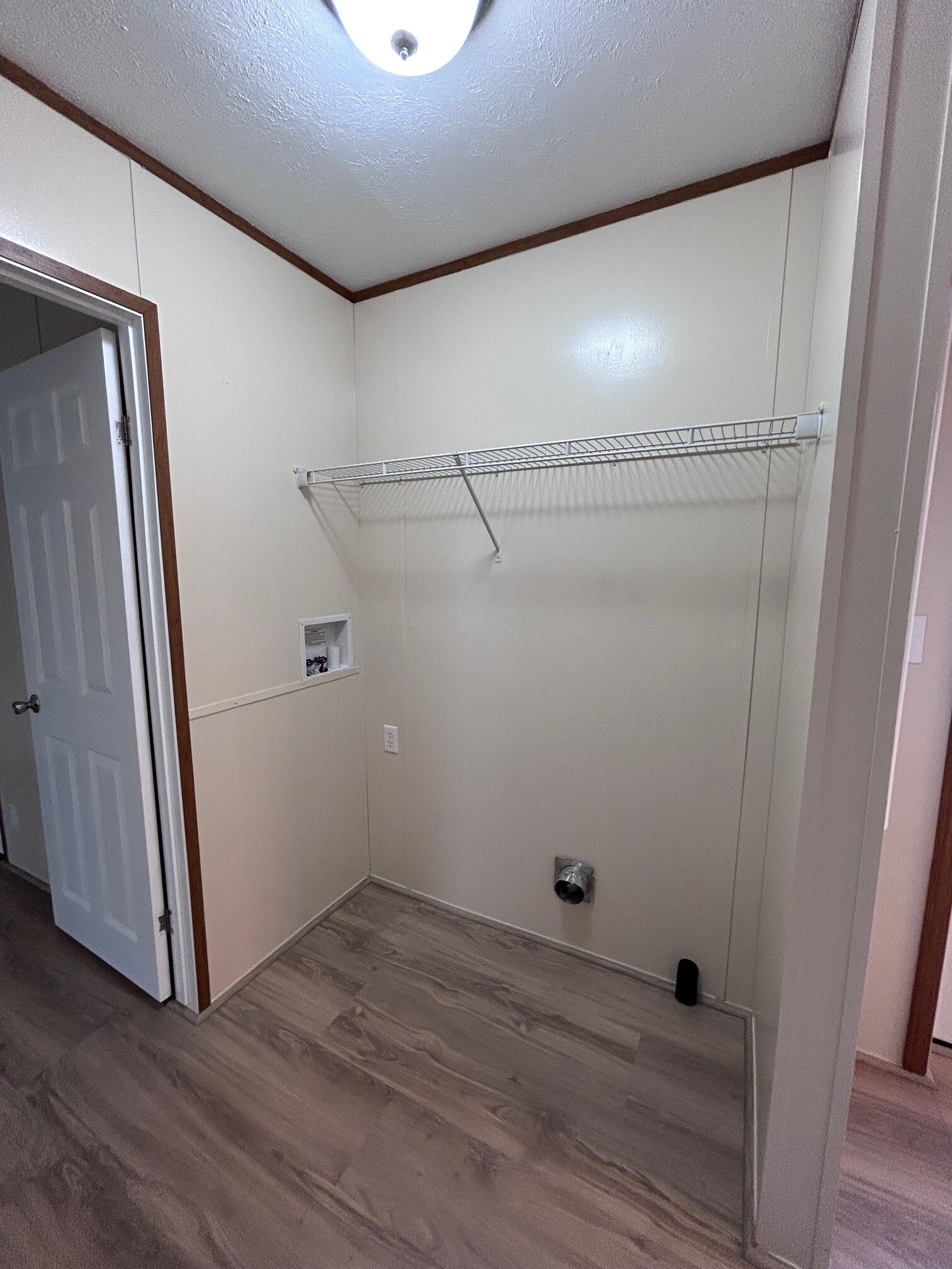 Building Photo - 5 Oak Tree Ln