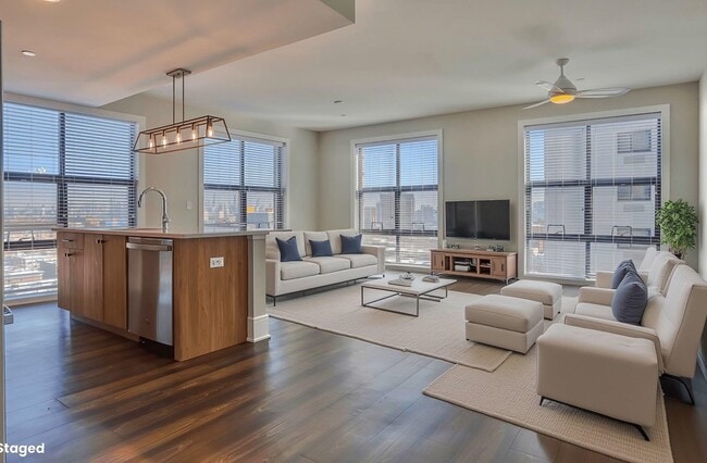 Building Photo - 32 Oakland Ave