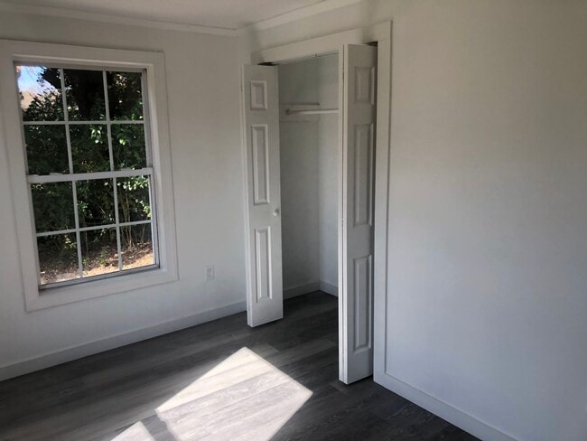 Building Photo - Newly remodeled home is located in Lancast...