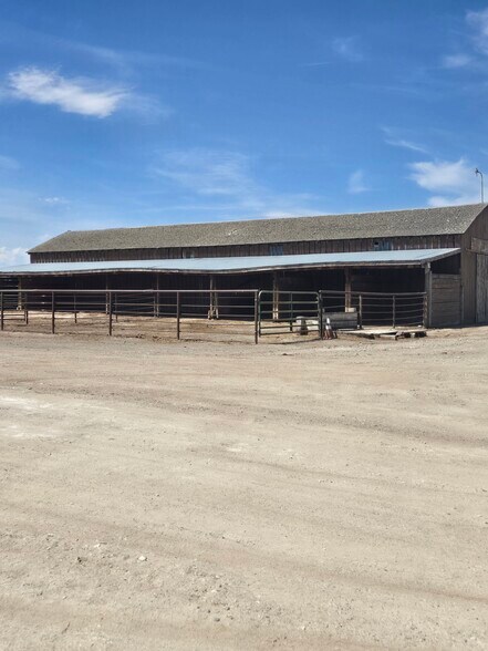 Building Photo - 2611 E 4000 N
