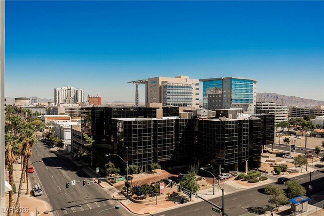 Building Photo - 353 E Bonneville Ave