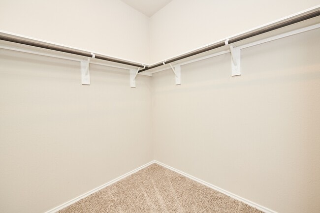 Building Photo - 9291 Inland Leather Ln