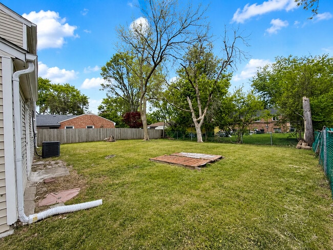Building Photo - 254 Thornhurst Rd