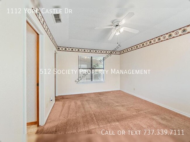 Building Photo - 1112 York Castle Dr
