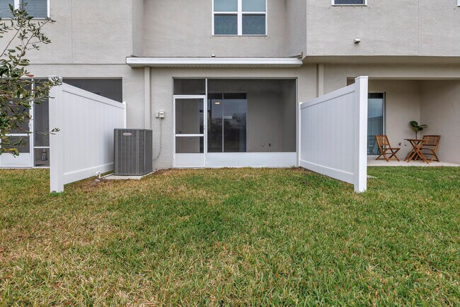 Screened In Lanai overlooking conservation view - 6111 Fairmont Ln