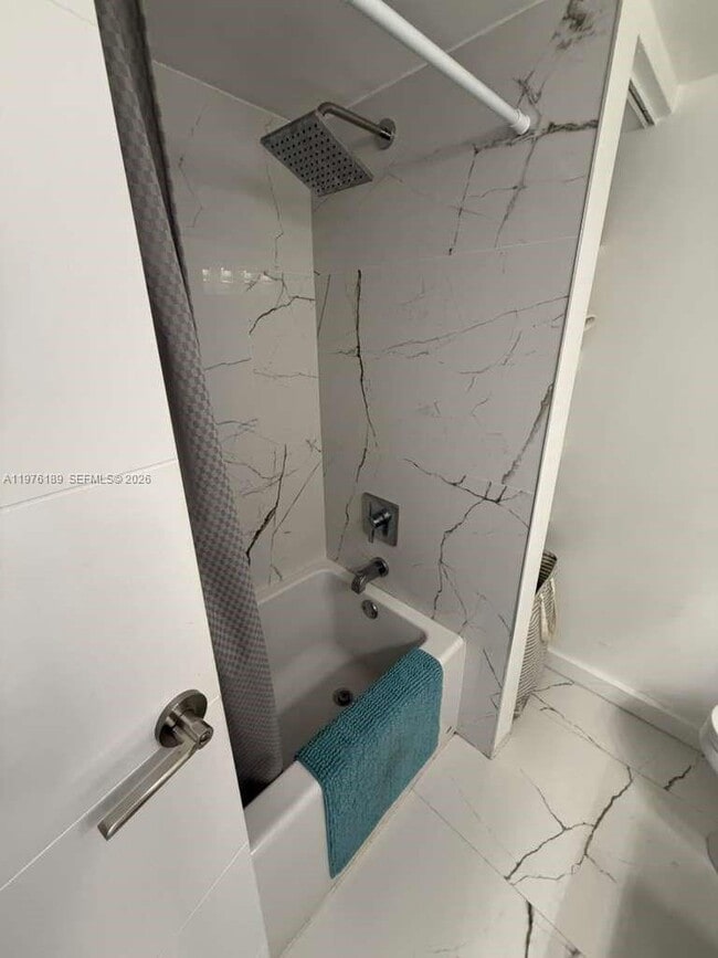 Building Photo - 13499 Biscayne Blvd