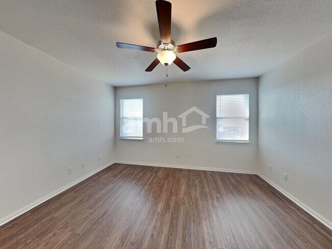 Building Photo - 2723 Spencebrook