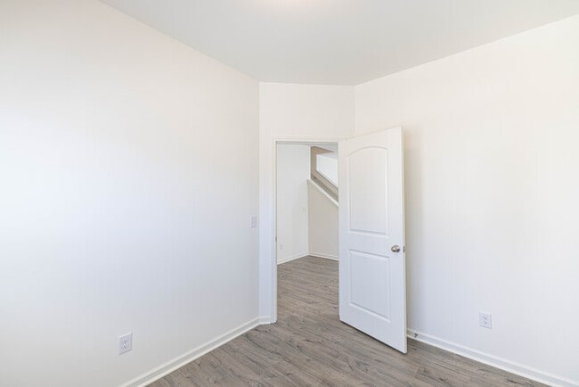 Building Photo - 823 Scotch Meadows Loop