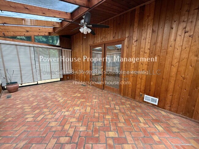 Building Photo - 145 Starboard Point