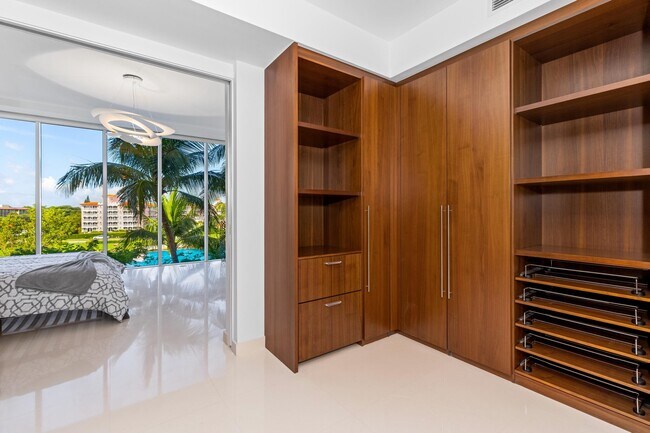 Building Photo - 1000 S Ocean Blvd