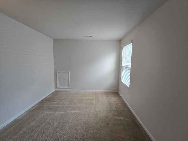 Building Photo - Beautiful Home Available for Rent in Charlotte, NC 28212