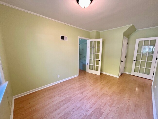 Building Photo - Amazing Home in Tahoma Terrace!