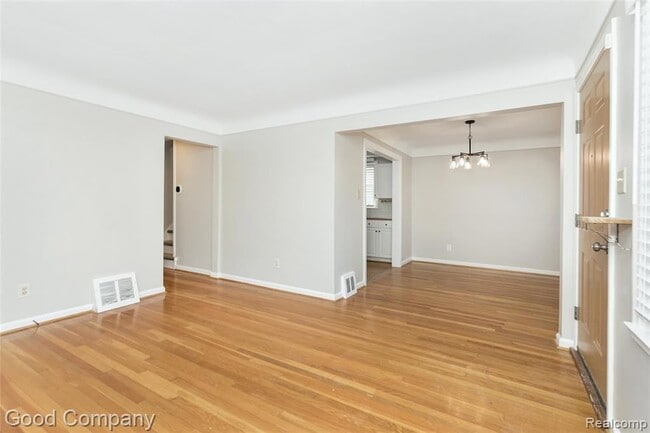 Building Photo - 1197 Catalpa Dr