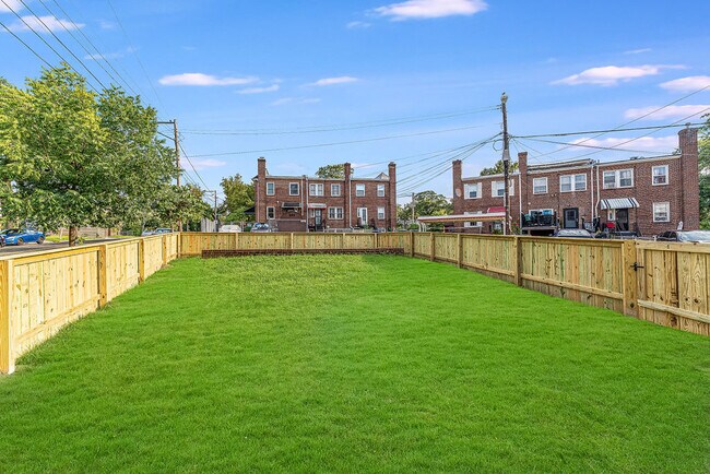 Building Photo - 4808 Sargent Rd NE