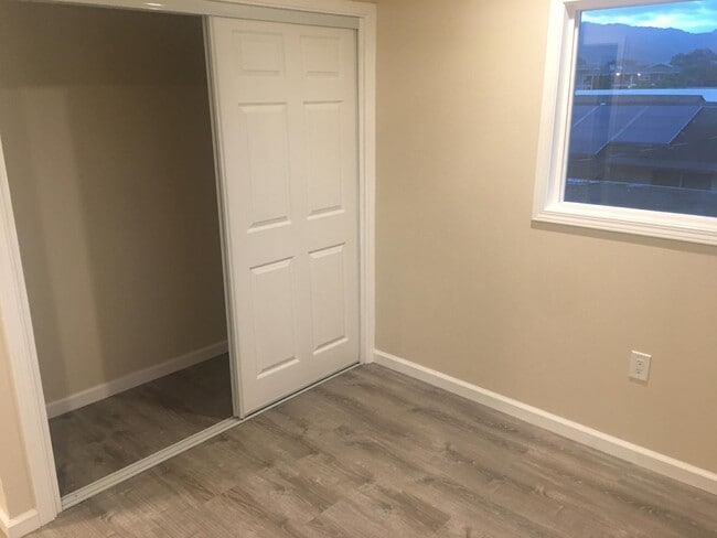 Building Photo - 91-1728 Ala Loa Street - B ( Upstairs )