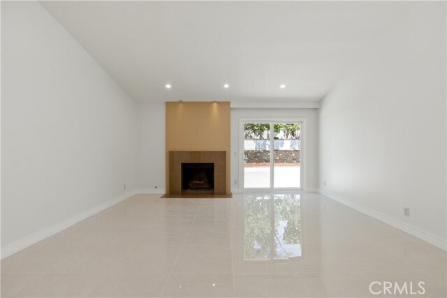 Building Photo - 27301 Via Avila