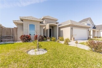 Building Photo - 2601 Tulipan Ave