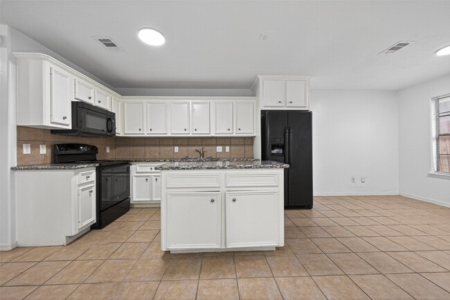 Building Photo - 10039 Morocco Rd