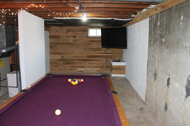 Building Photo - 63 Holly Dr