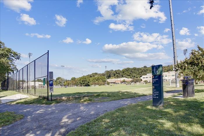 Building Photo - 1300 Army Navy Dr