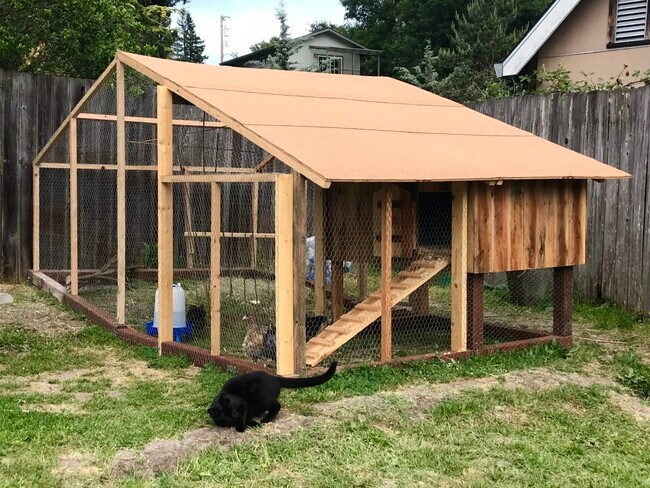 Building Photo - 2424 Humboldt St