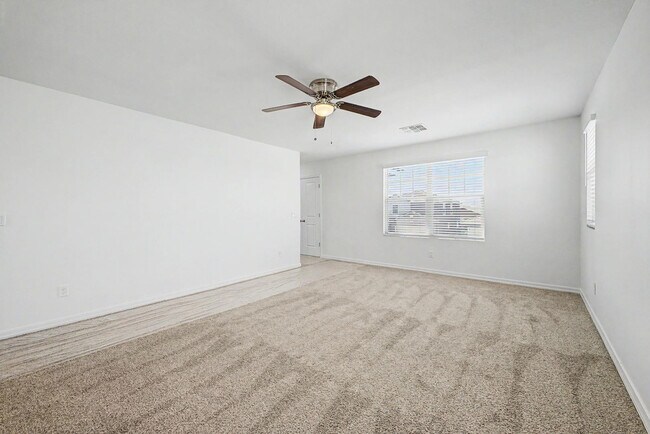 Building Photo - 35450 W Santa Clara Ave