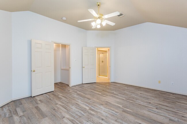 Building Photo - 4839 Taylor Lake Ct