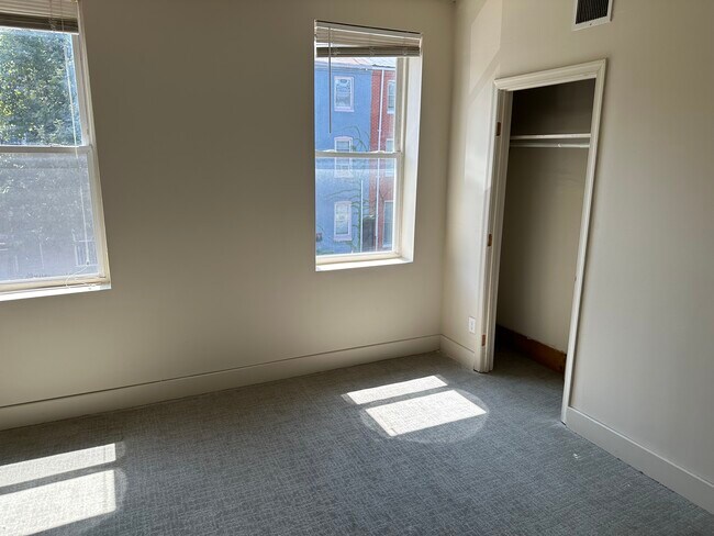 Building Photo - 1742 E Lombard St