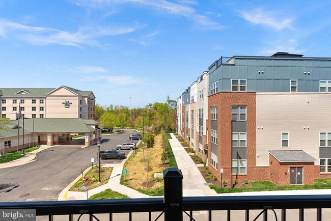 Building Photo - 2612 Neabsco Common Pl