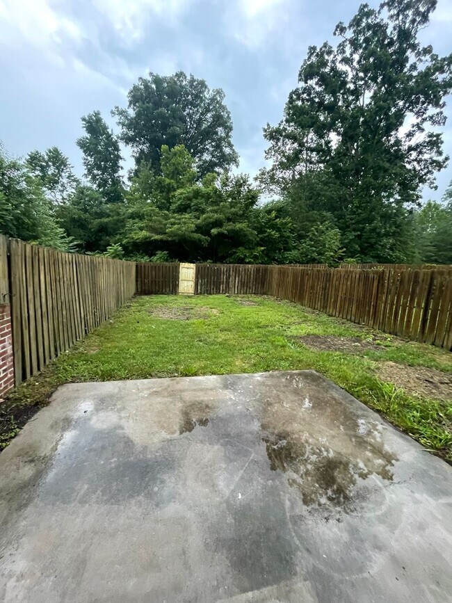 Building Photo - 7920 Ellisville Ln