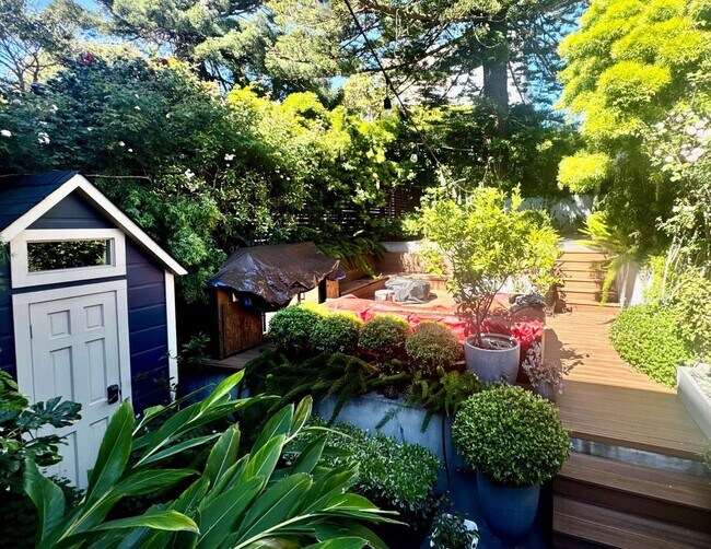 Building Photo - 1914 Golden Gate Ave