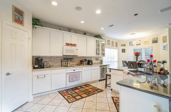 KITCHEN - 14935 Turret Run