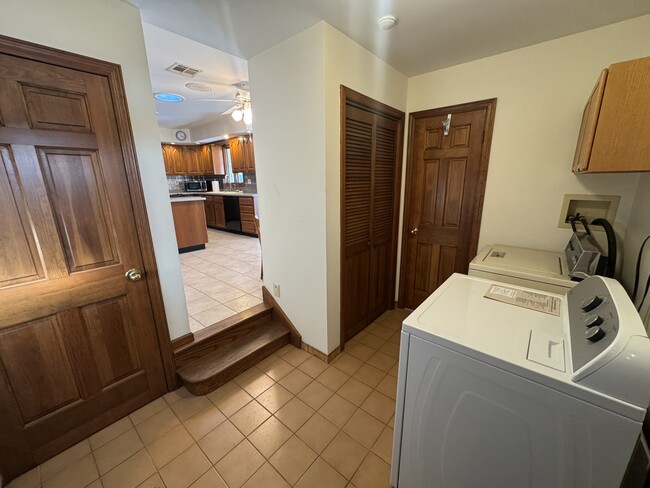 Building Photo - 651 Aldrich Rd