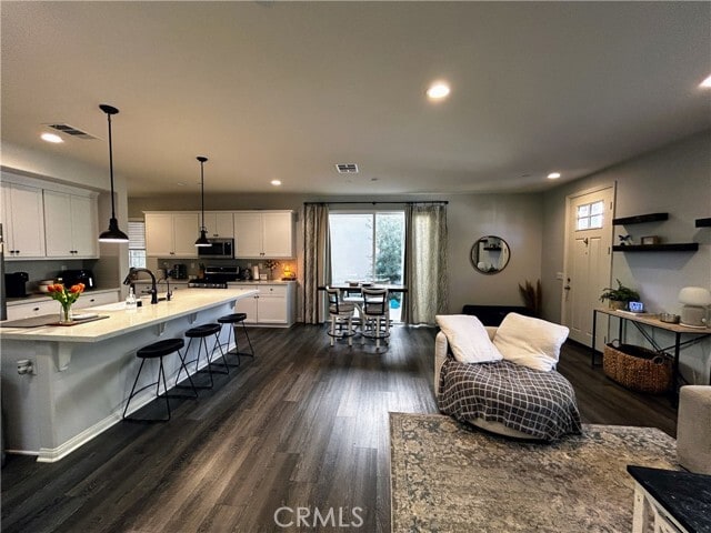 Building Photo - 631 S Brampton Ave