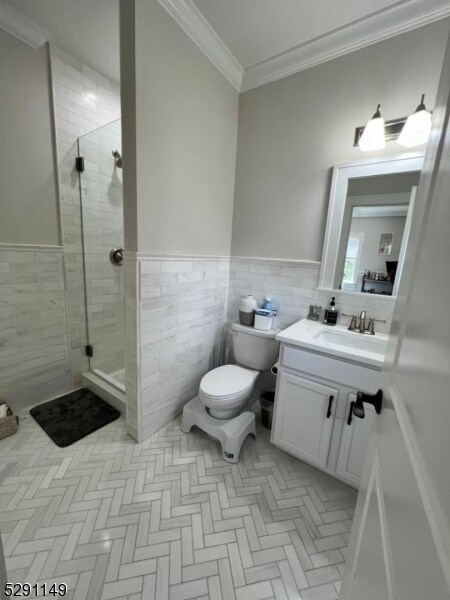 Building Photo - 74 River St