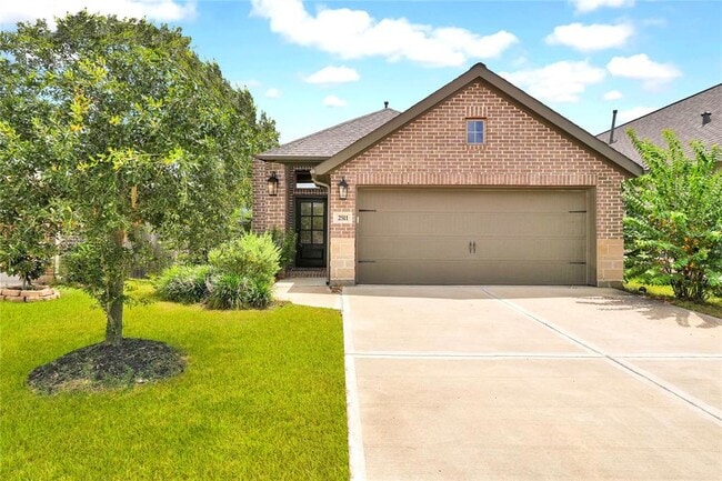 Primary Photo - 2511 Summer Peach St