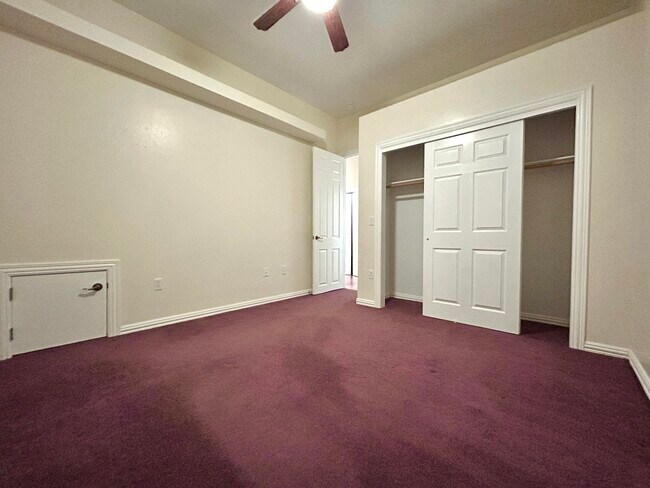 Building Photo - 1001 Pinzon St NW