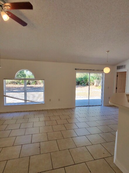 Building Photo - 19 Leidel Dr