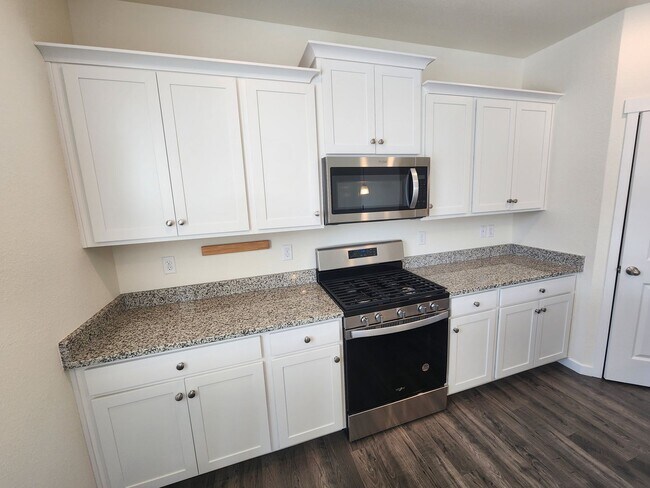 Building Photo - Stunning New Build In Wide Open Bennett!