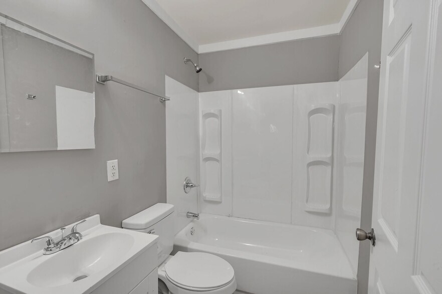 Building Photo - 3405 Gwen Dr