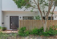 Building Photo - 2108 NE 44th St