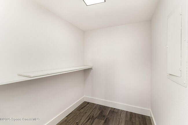 Building Photo - 85 S Atlantic Ave