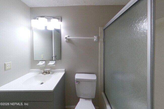 Building Photo - 8338 Knotts Landing Dr E